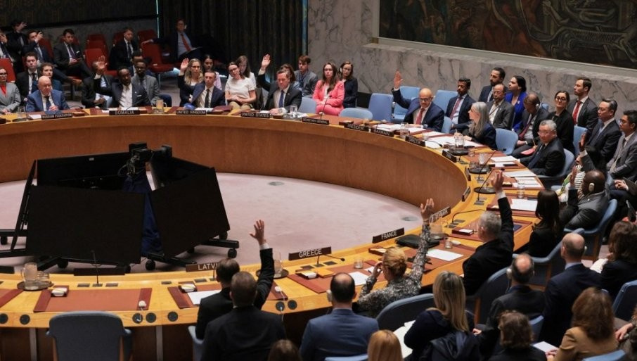 РУСИЈА И КИНА СТАВИА ВЕТО НА РЕЗОЛУЦИЈАТА НА ОН ЗА ОРМУСКИОТ ТЕСНЕЦ: Советот за безбедност е поделен пред ултиматумот на Трамп