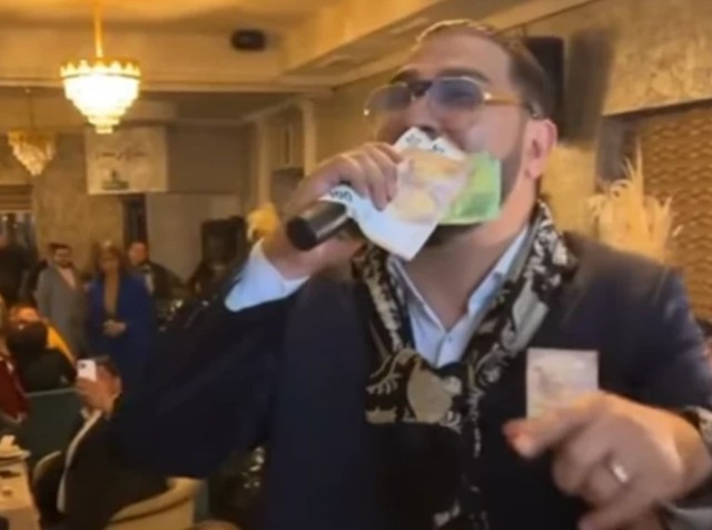 Џовани, “Кралот на бакшишот“ има седум деца со седум жени, н