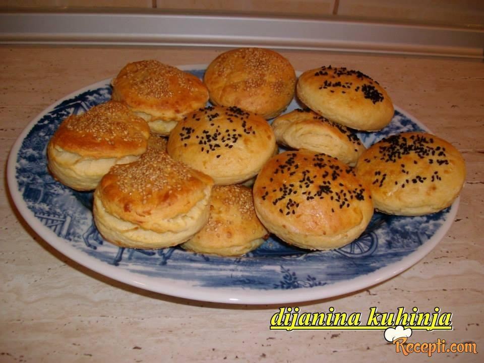 Najbrži DORUČAK od 3 sastojka – POGAČICE sa sirom koje se tope u ustima! Jeftino, bez čekanja, a svi traže recept