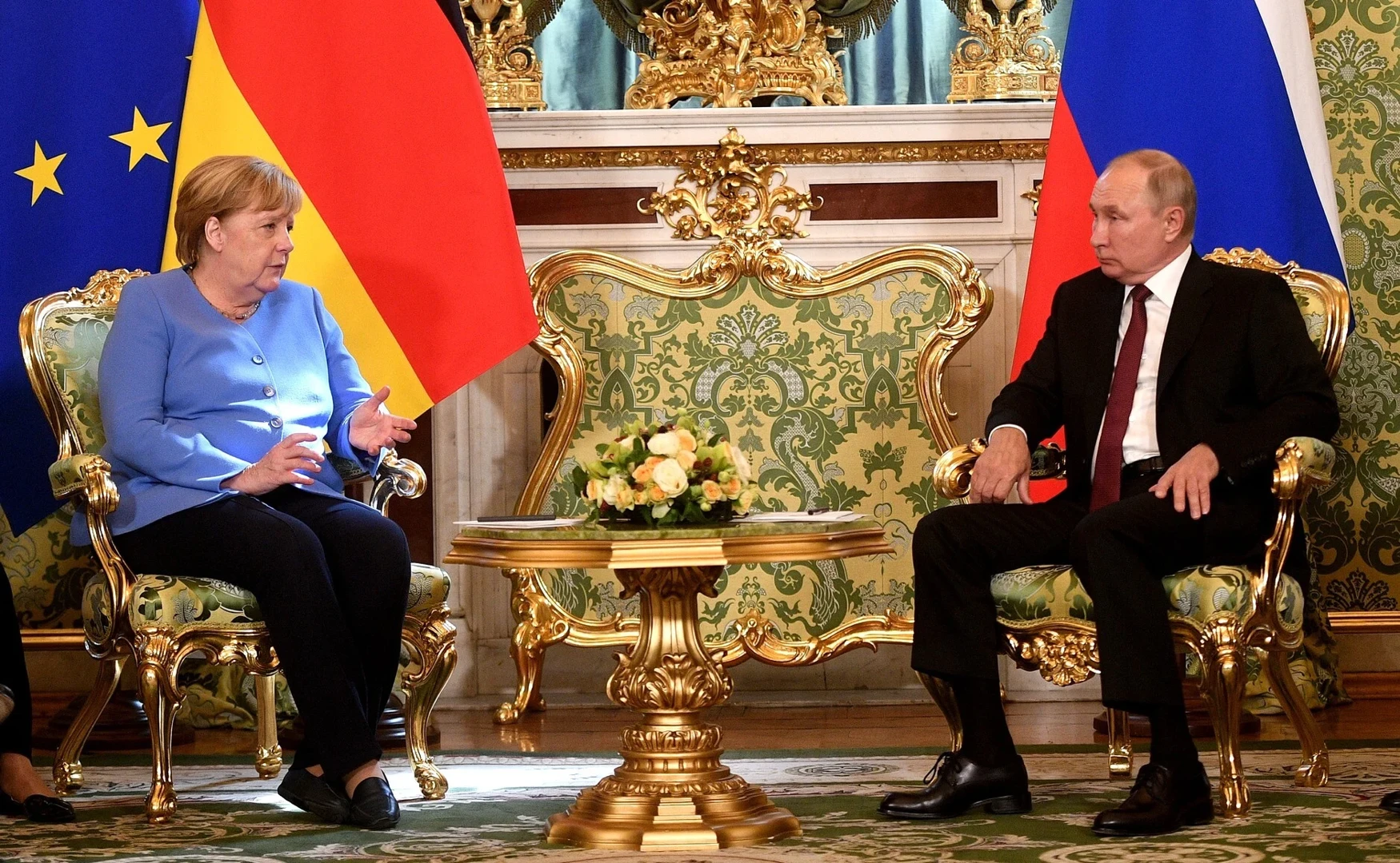Владимир Путин и Ангела Меркел во Кремљ во 2021 година
