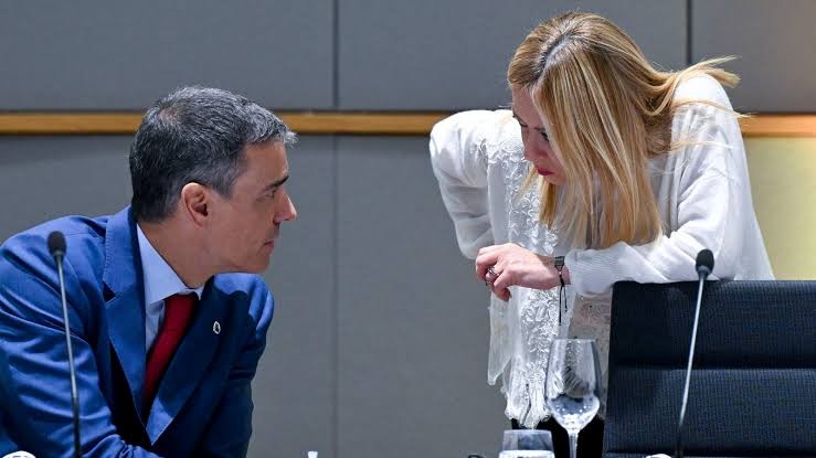 ИТАЛИЈА ГО СУСПЕНДИРАШЕ ШЕНГЕН СИСТЕМОТ НА СЛОБОДНО ДВИЖЕЊЕ СО ШПАНИЈА