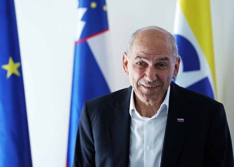 ЈАНЕЗ ЈАНША Е СЕ ПОБЛИСКУ до формирање на нова словенечка влада