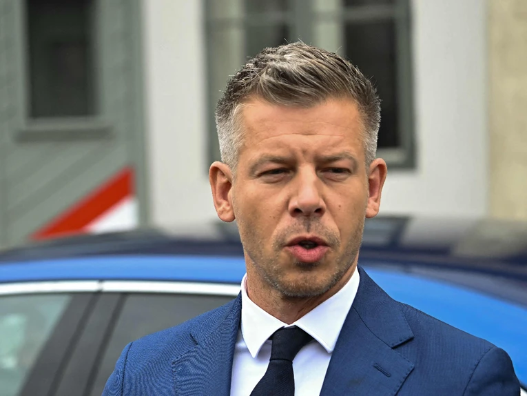 ИСТОРИСКАТА ПОБЕДА НА МАЃАР е уште поубедлива по конечното пребројување на гласовите