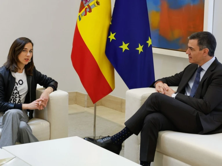 Шпанската крајна левица бара напуштање на НАТО. СОЦИЈАЛИСТИЧКИОТ ПРЕМИЕР ГИ ОДБИ