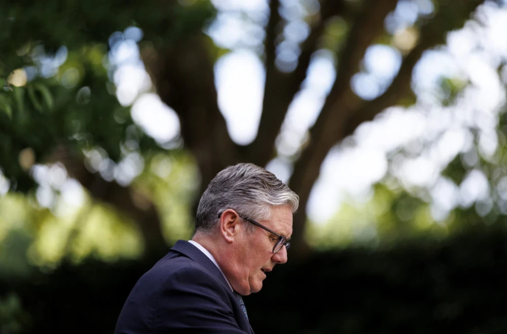 СТАРМЕР НА МРАЗ: Британскиот парламент гласа за започнување истрага