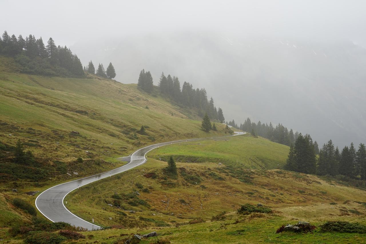 ВНИМАВАЈТЕ АКО ПАТУВАТЕ НИЗ АВСТИЈА - Строги забрани и казни за транзит низ локални патишта