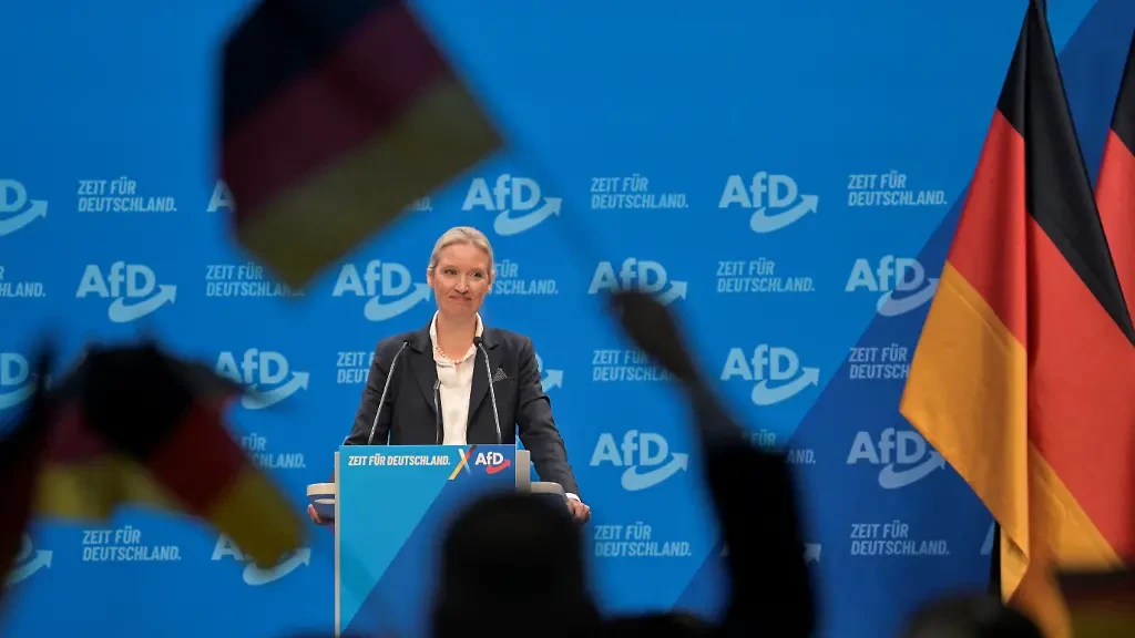 AfD пред историска победа: „Германија во 1930-тите“! Ќе го укинеме еврото, ќе ги затвориме границите и ќе го напуштиме Шенген