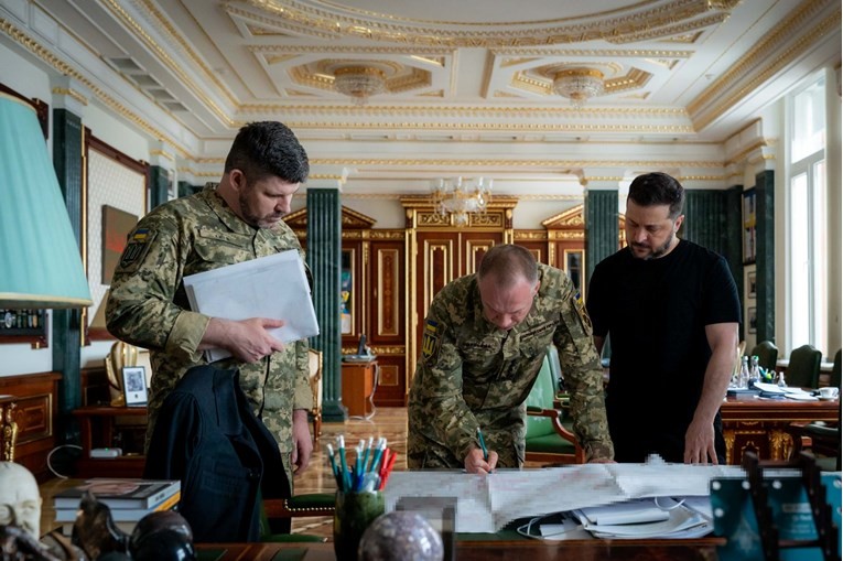 Зеленски ѝ нуди примирје на Русија