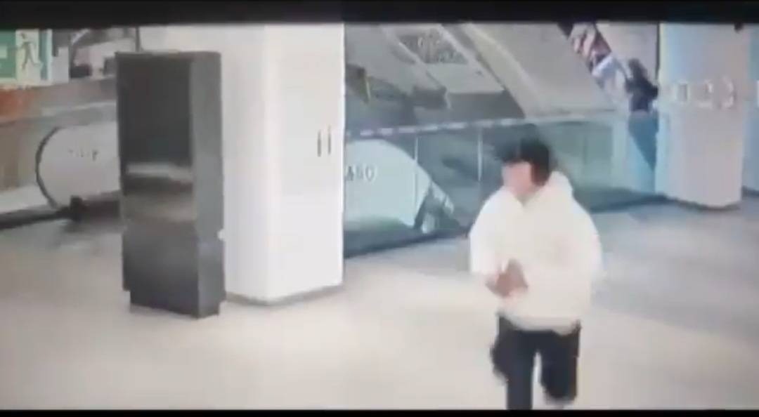 Напаѓачот бега