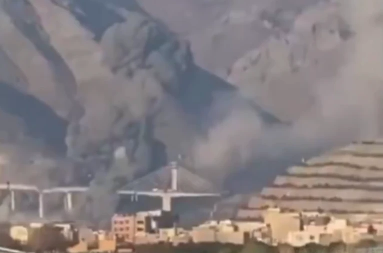 Трамп објави видео од урнатиот ирански мост: „ОВА Е САМО ПОЧЕТОК“