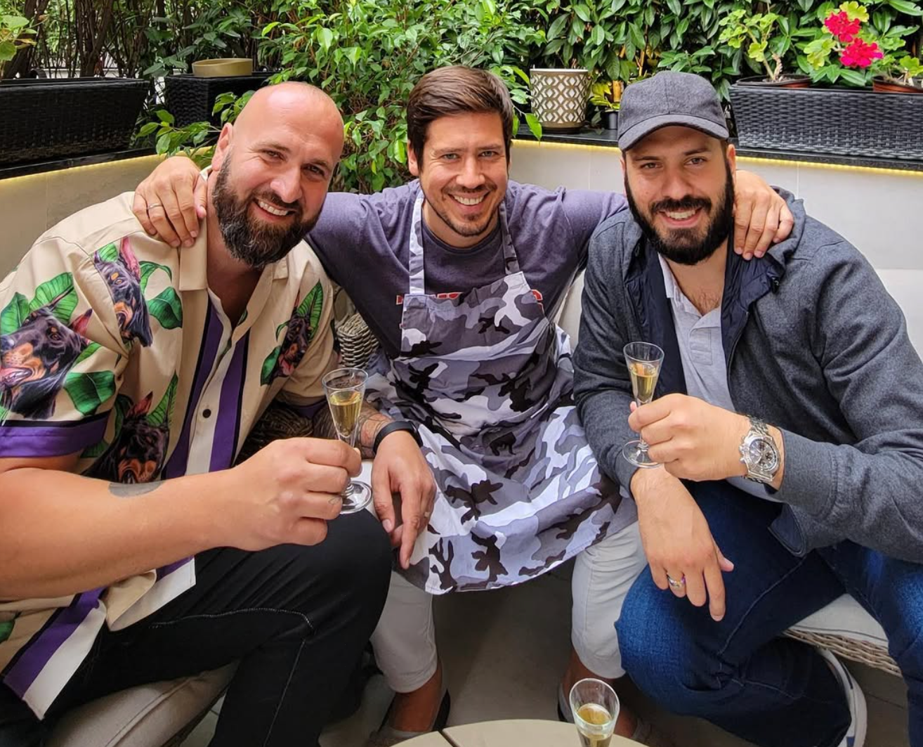 Тројцата синови на Маринко Роквиќ, лево е Дарио