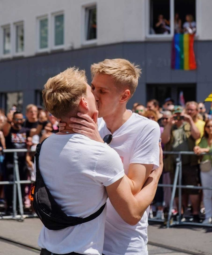 Зошто младите Германци МАСОВНО ОДБИВААТ ДА ОДАТ ВО ВОЈСКА?