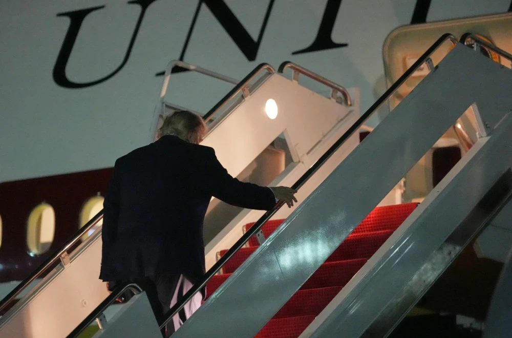 ЗОШТО ТРАМП ИТНО СЕ ОТКАЖА од новиот „Air Force One“