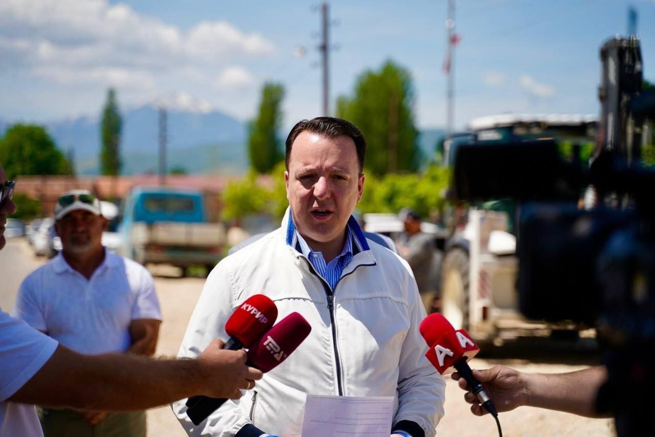 Николоски: „ПРВИТЕ КИЛОМЕТРИ ГОТОВИ СДЛЕДНАТА ПРОЛЕТ, Изградбата на автопатот Прилеп-Битола оди со одлично темпо“