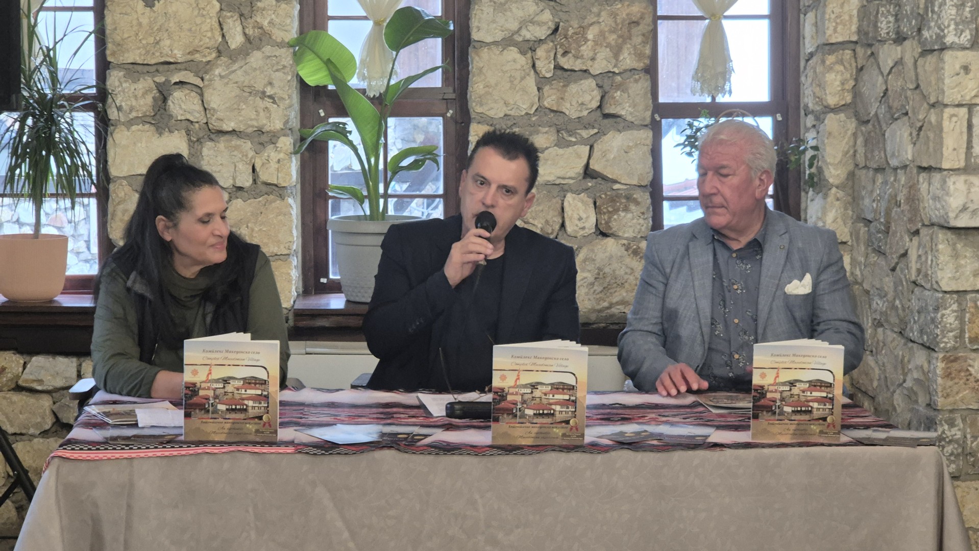 „Вкуси ја Македонија во чаша“ – три дена вино, музика и македонски вкусови во Македонско село
