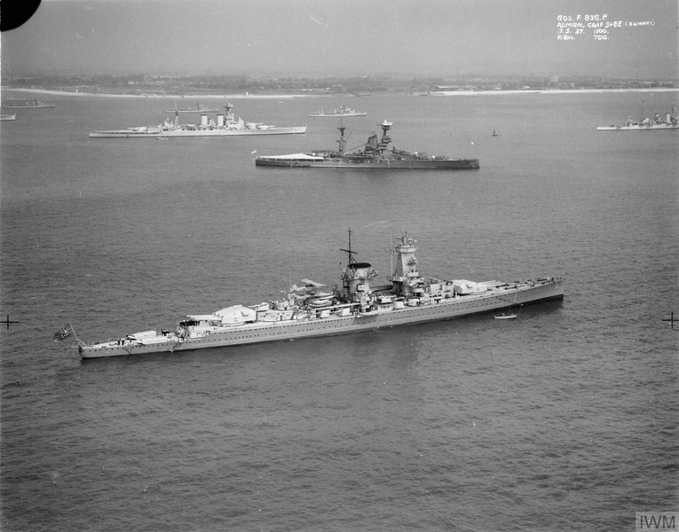 Адмирал Граф Шпе во 1937 година