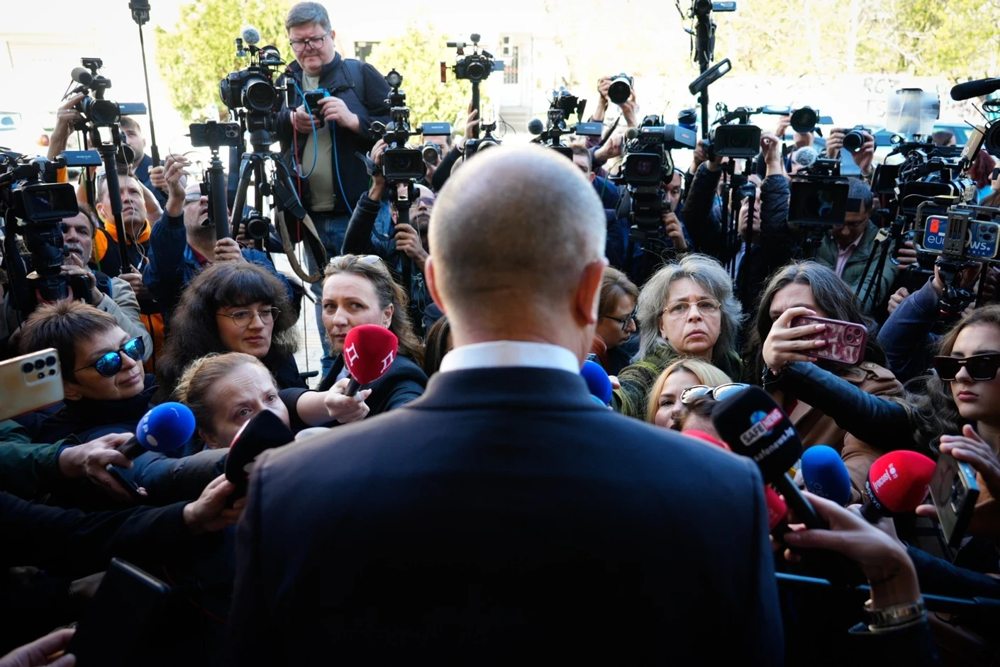 „ЧЕЛИЧНИОТ ПИЛОТ“ Е  ПРОБЛЕМ ЗА БАЛКАНОТ?! Една земја треба да е во ТОТАЛНА ПАНИКА?