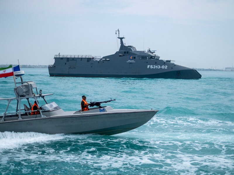 Саботажа? СРЕД ПРЕГОВОРИ ЗА МИР ТРАМП ПРАТИ ВОЕНИ БРОДИВИ ВО ОРМУЗ!