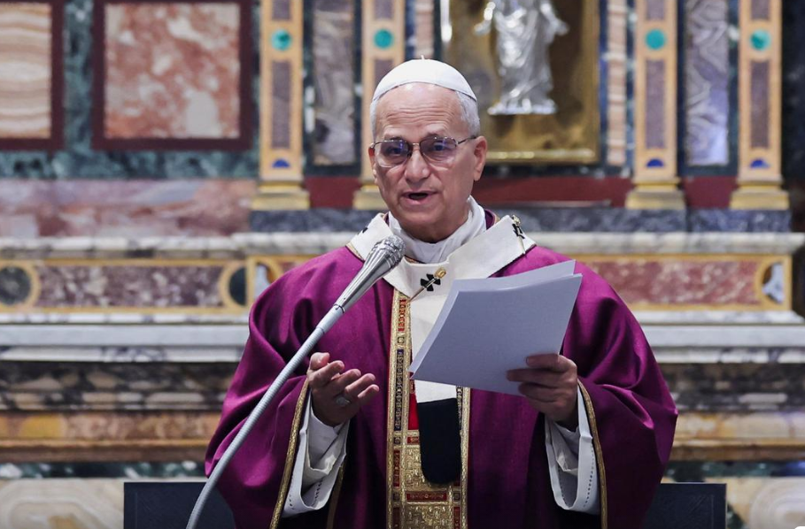 „Не може ДА МУ СЕ МОЛИШ НА БОГА, А ДА ШИРИШ СМРТ“ - Вербална војна помеѓу Папата и Трамп