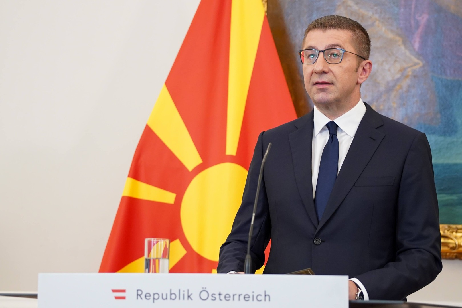 Премиерот Христијан Мицкоски