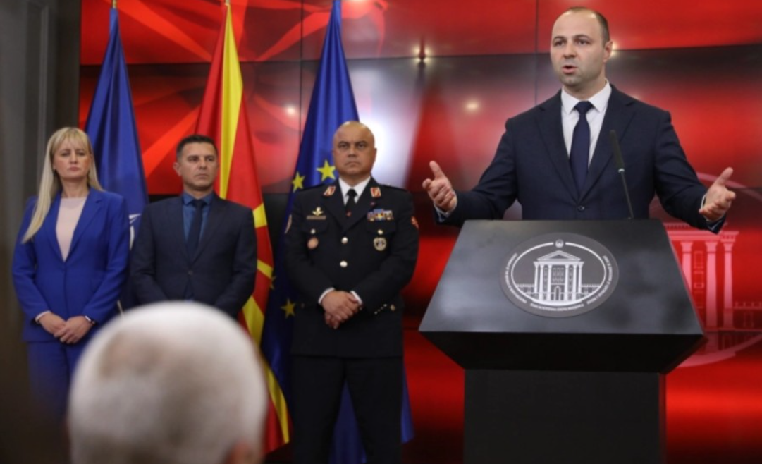 СИГУРНА ИДНИНА ЗА ПРОФЕСИОНАЛНИТЕ ВОЈНИЦИ: Мисајловски најави трајно вработување во Армијата и по 45-тата година