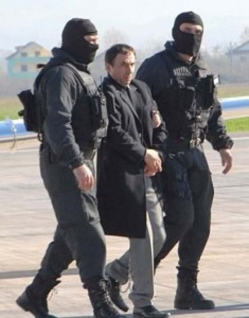 ОД ЕЛИТЕН ПОЛИЦАЕЦ ДО СУРОВ МАФИЈАШ: Крвавата приказна за Алдо Баре и бандата од Лушња