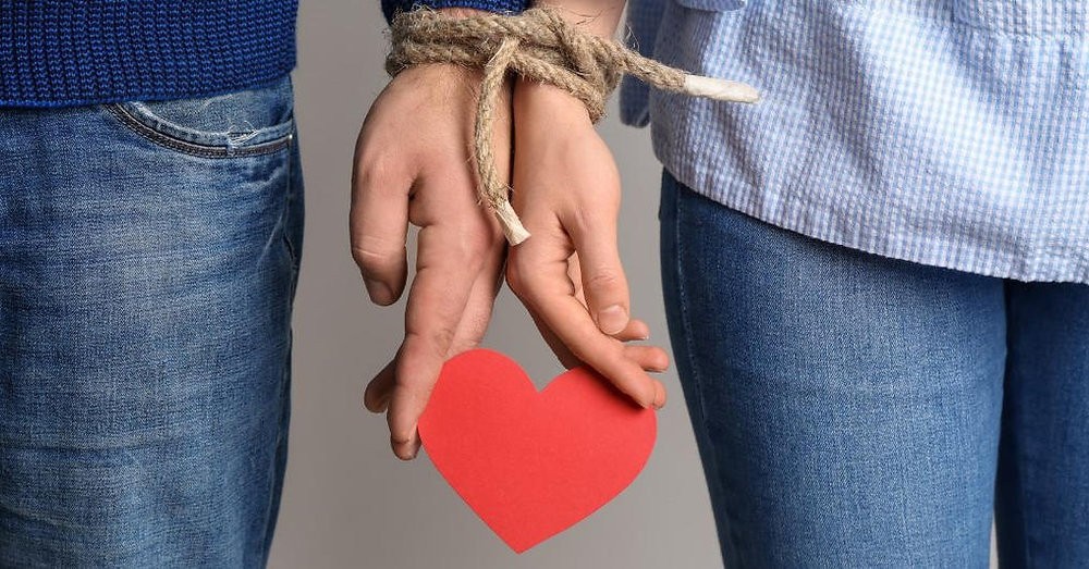 Партнер „златен ретривер“ – емоционално засолниште или стапица на зависност?