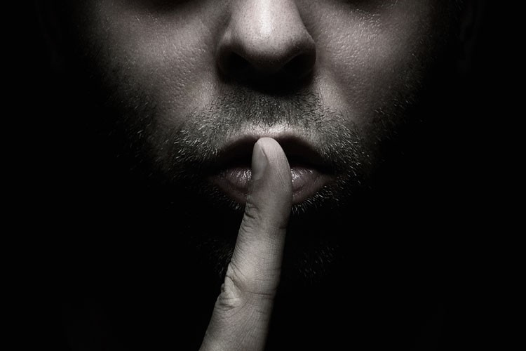 Ќе не убие технолошкава револуција: ЛУЃЕТО ДЕНЕС ЗБОРУВААТ МНОГУ ПОМАЛКУ ОД ПОРАНО