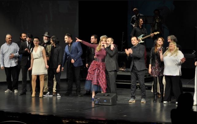 Традиција што живее: „Глумците пеат“ повторно ја освојува публиката