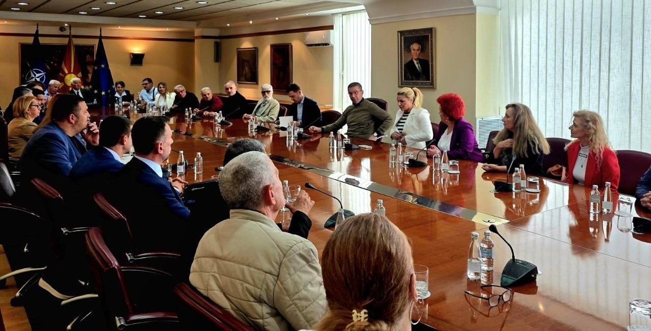 МИЦКОСКИ ВО СРБИЈА СО НАШИТЕ. Најбитно е да има слога и заеништво