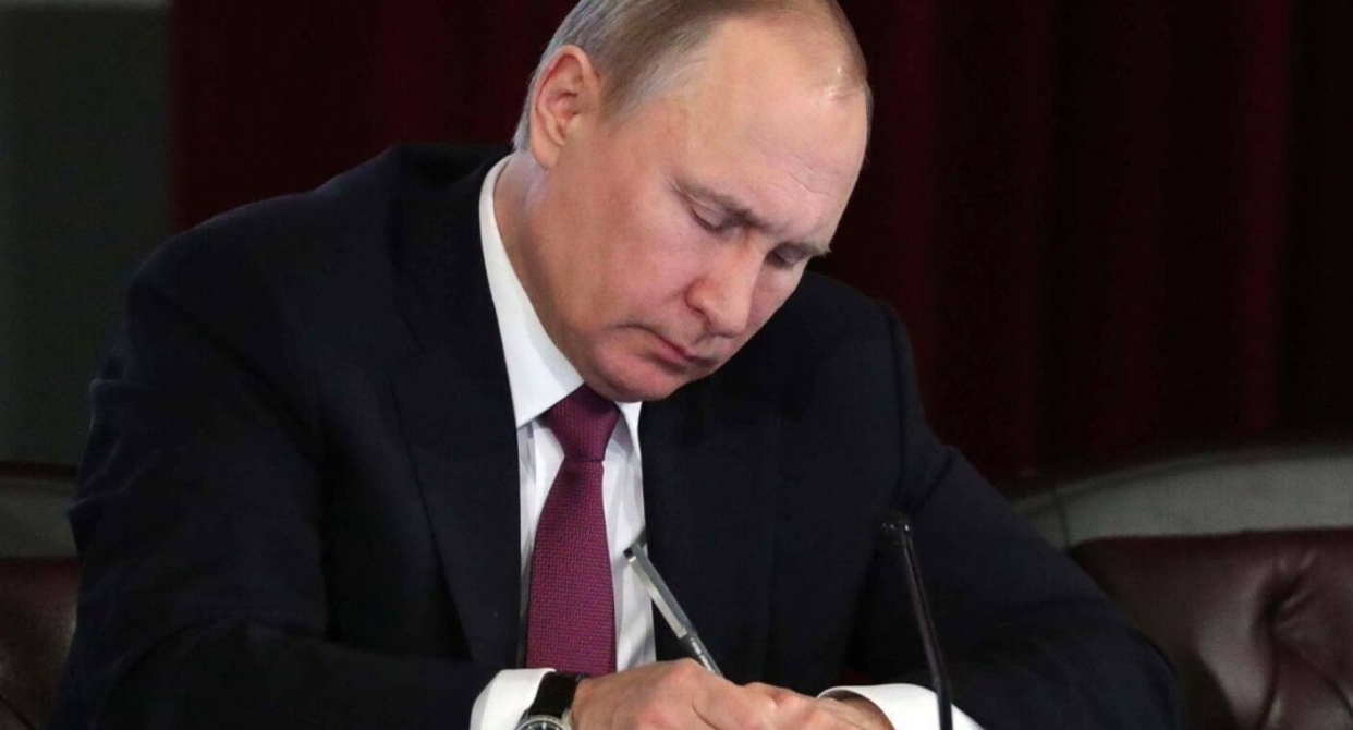 „НЕМА ЗАМРЗНУВАЊЕ НА ВОЈНАТА“ - Москва не отстапува од барањата на Путин