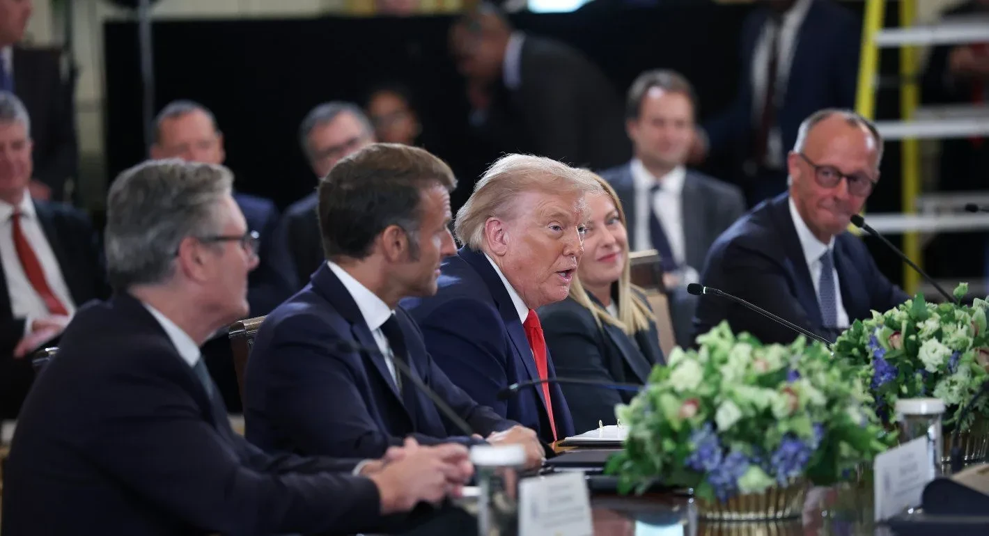 ГЛАВНА ЦЕЛ Е ЗАЈАКНУВАЊЕ НА СЛОБОДАТА НА ГОВОРОТ - Трамп ќе финансира МАГА проекти во Европа