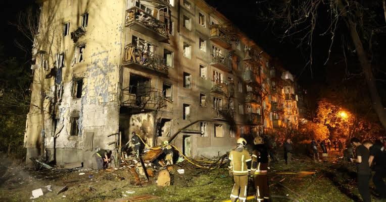 НОВ БРАН РУСКИ НАПАДИ: Деветмина загинати, десетици повредени - дали Киев ќе ја преживее оваа зима?