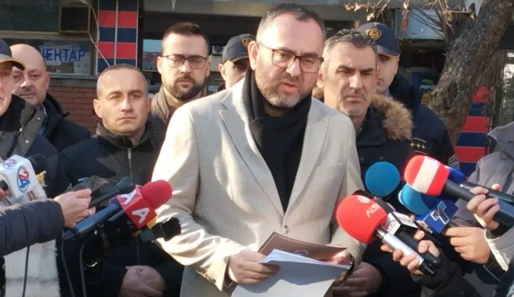 ТОШКОВСКИ ОТКРИ ДЕТАЛИ ОД АКЦИЈАТА: Полицајците со денови спиеле на терен за да ги фатат осомничените