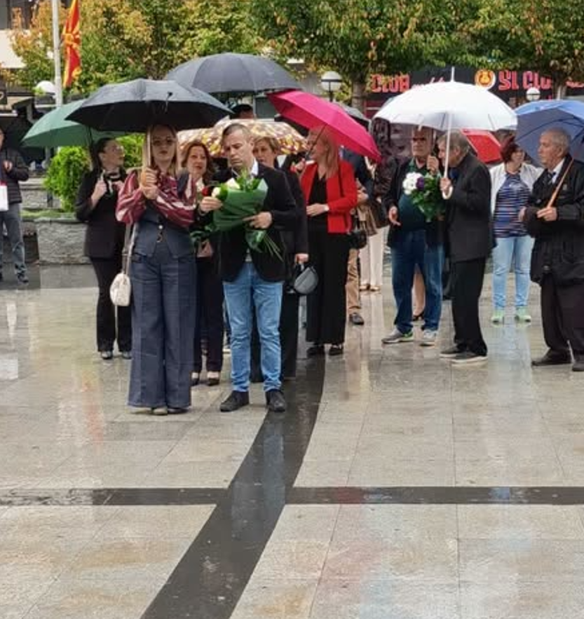(ФОТО) МИТКО ЈАНЧЕВ ОДАДЕ ПОЧИТ НА БОРЦИТЕ ЗА СЛОБОДА: Честитка за 11 Октомври и порака до идните генерации