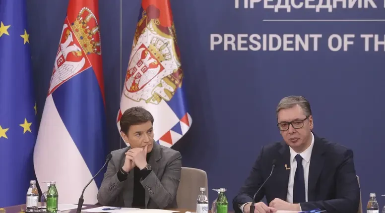 КОЈ ЌЕ ГИ НАПУШТИ ЛУКСУЗНИТЕ ВИЛИ ВО БЕЛГРАД? Поразот на Вучиќ отвори големо прашање за државните резиденции!