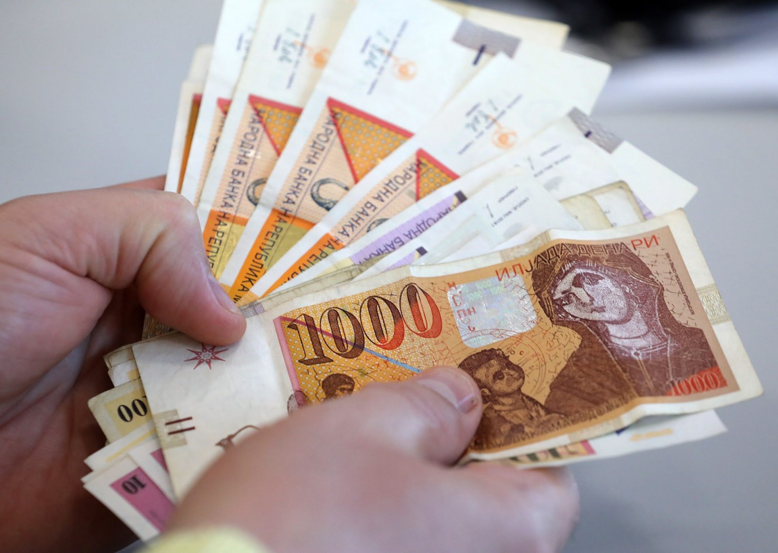 Измамена за речиси 50.000 денари додека барала кредит преку социјална мрежа