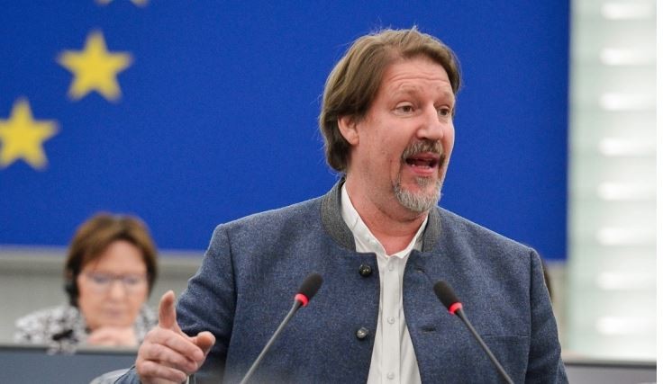 Европскиот парламент со поддршка за Македонија – Вајц повика на забрзување на реформите!
