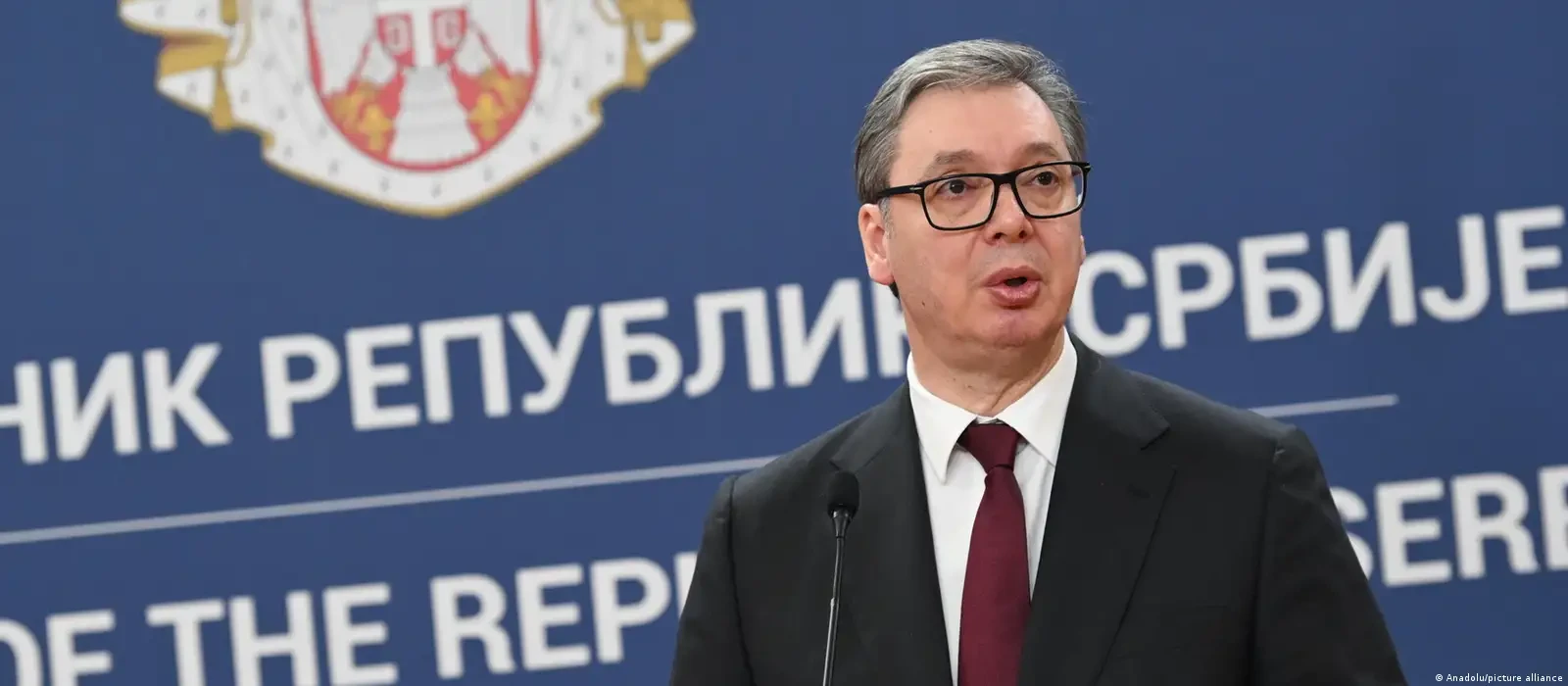 Србија оди на избори: Вучиќ најави два можни датуми, студентите се подготвуваат за пресметка