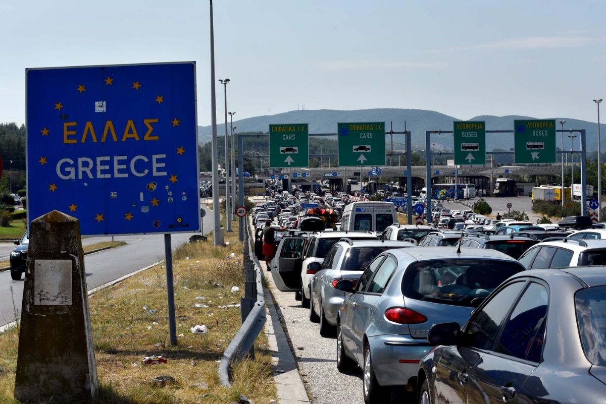 Грција прави исклучок за милион туристи: Дали ќе се укине новиот граничен систем за Србите во шпицот на сезоната?
