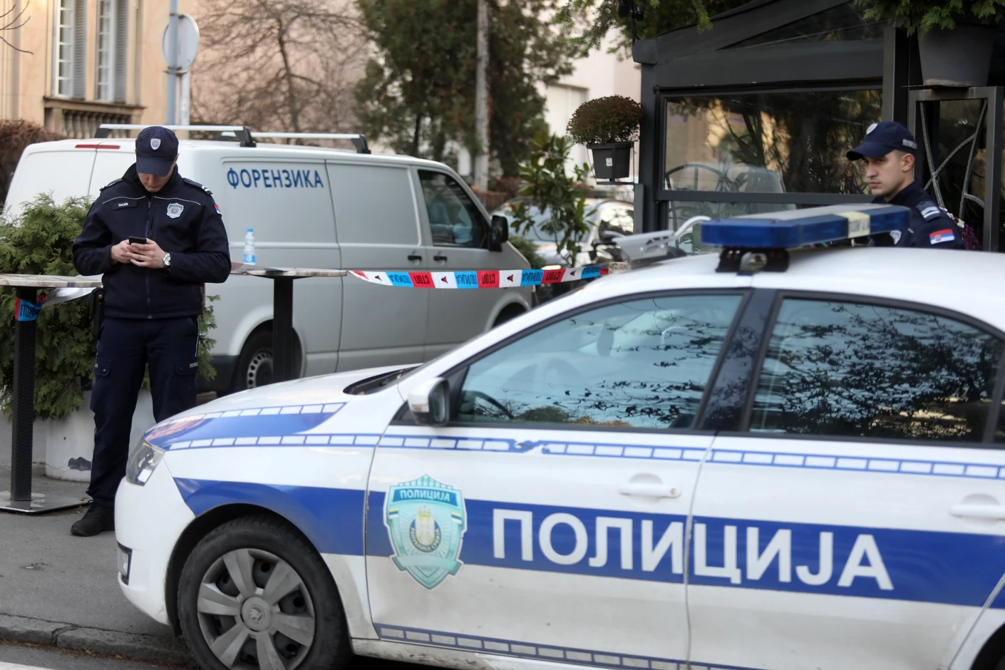 Смртоносна забава во двор: Двајца пријатели загинаа во експлозија на бомба на прослава