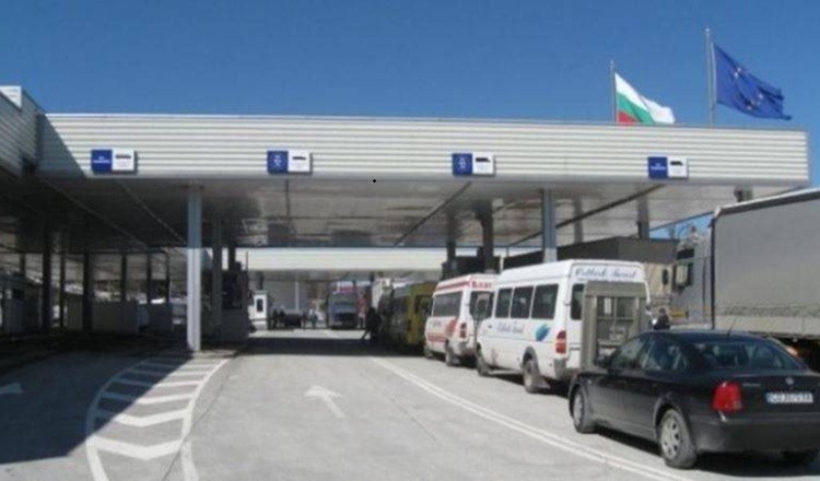 НЕ ДОБИ ДОЗВОЛА ЗА ВЛЕЗ ВО БУГАРИЈА: Вратена голема пратка кисело млеко од Македонија