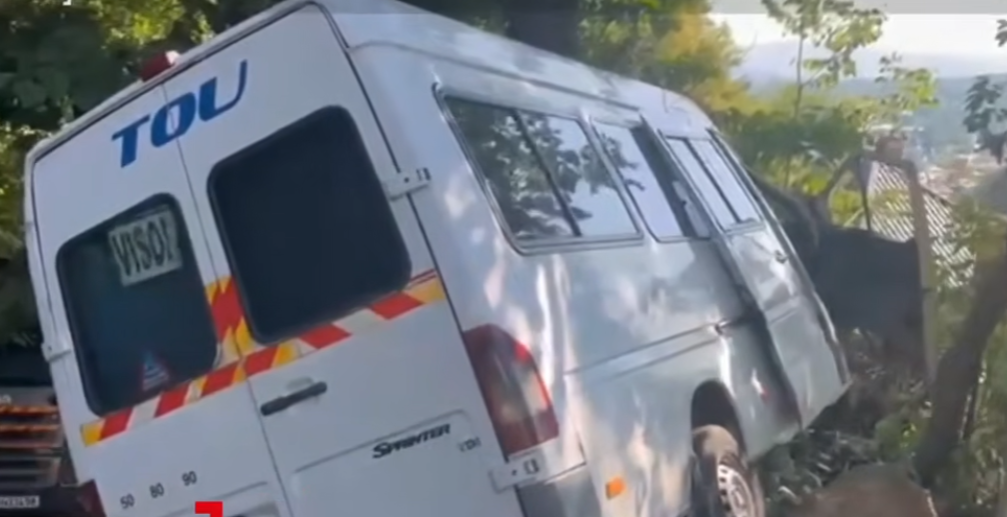 Mинибус полн со фудбалери излетал од патот - eве ги деталите