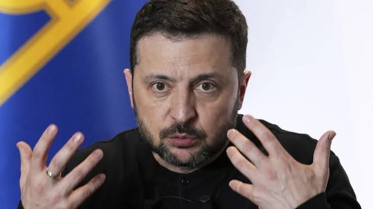 Два инцидента за неколку недели: Зеленски тврди дека Русија го целела неговиот авион
