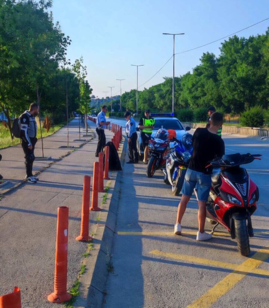 ГОЛЕМА АКЦИЈА НА ПОЛИЦИЈАТА: МВР вчера напиша 70 казни за 60 часа на мотоциклисти!