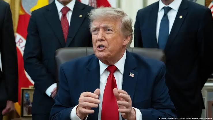 Трамп предупреди, САД нападнаа: Нов бран удари врз ирански воени цели