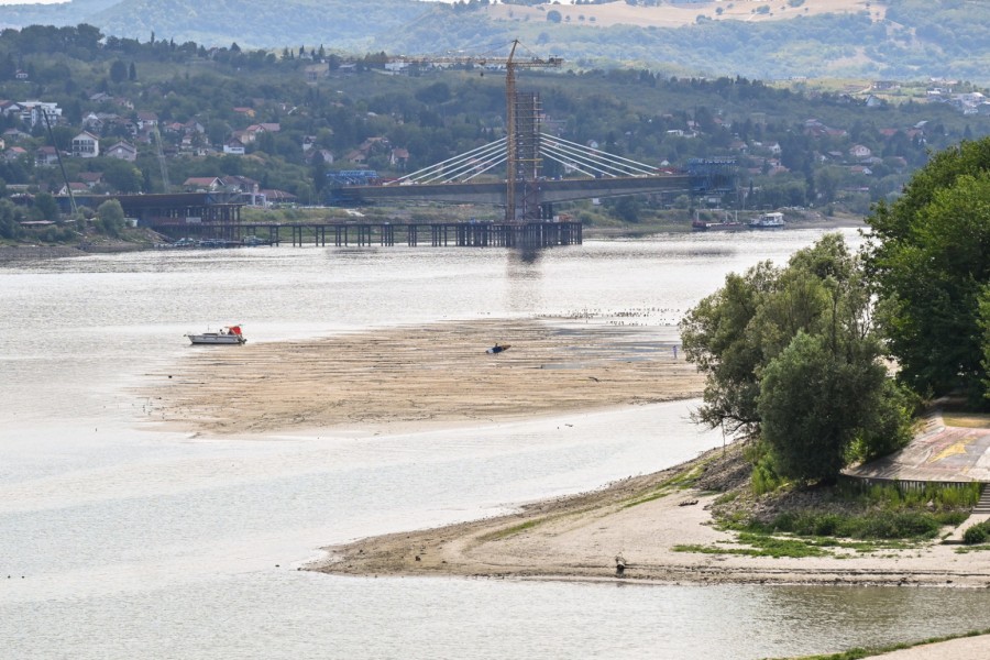 ДУНАВ ЈА ОТКРИ ТАЈНАТА НА ВЕКОТ: По 250 години од водата излезе заборавена тврдина!