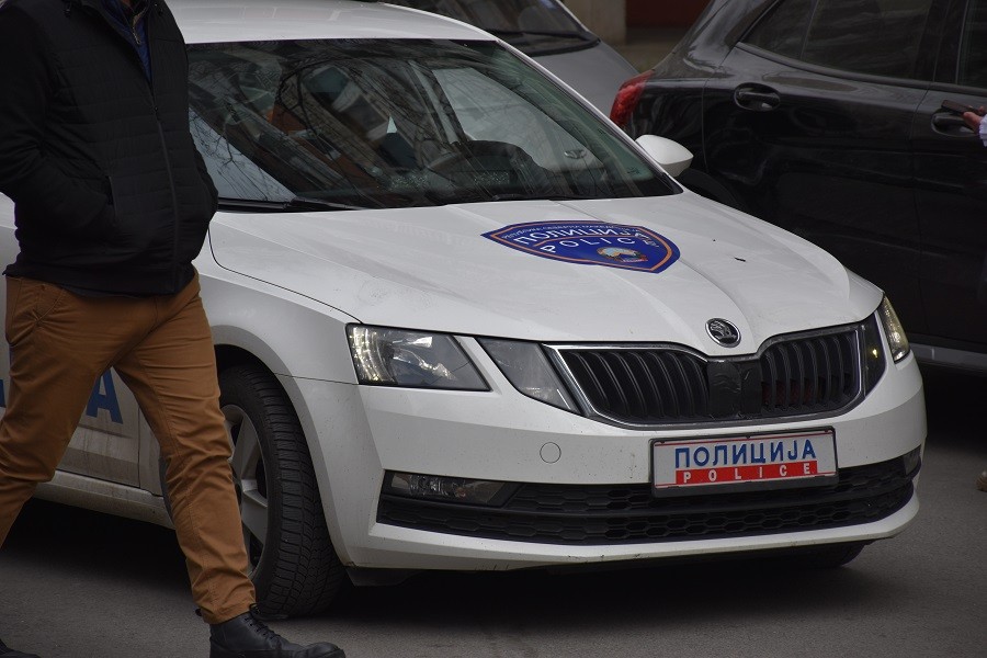 Четири лица повредени во судир на „шаран“ и службено возило на МВР