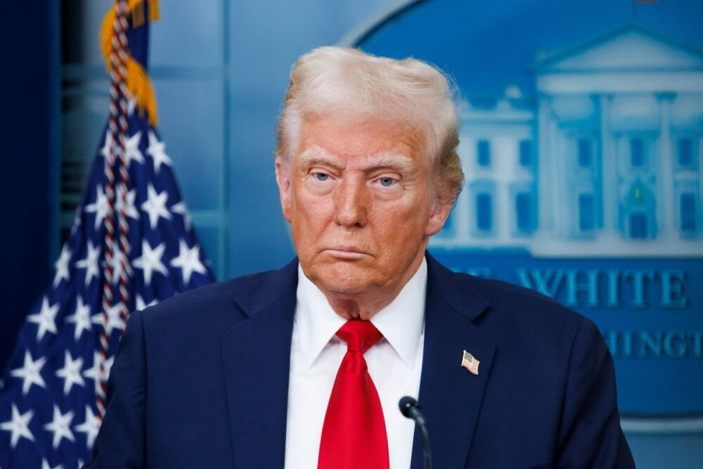 ТРАМП СО НОВ УДАР КОН ЕУ: Најави високи царини по милијардските казни за американските компании