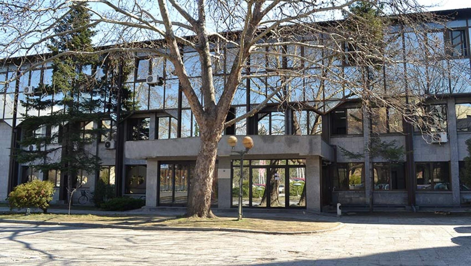 ЗАПЛЕНЕТИ 150 КИЛОГРАМИ МЕСО ВО МАКЕДОНИЈА: Било со изминат рок, без декларација и со непознато потекло!